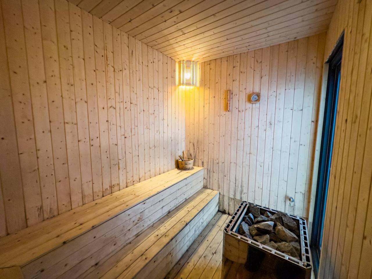 C-Hotel Сіануквіль Екстер'єр фото